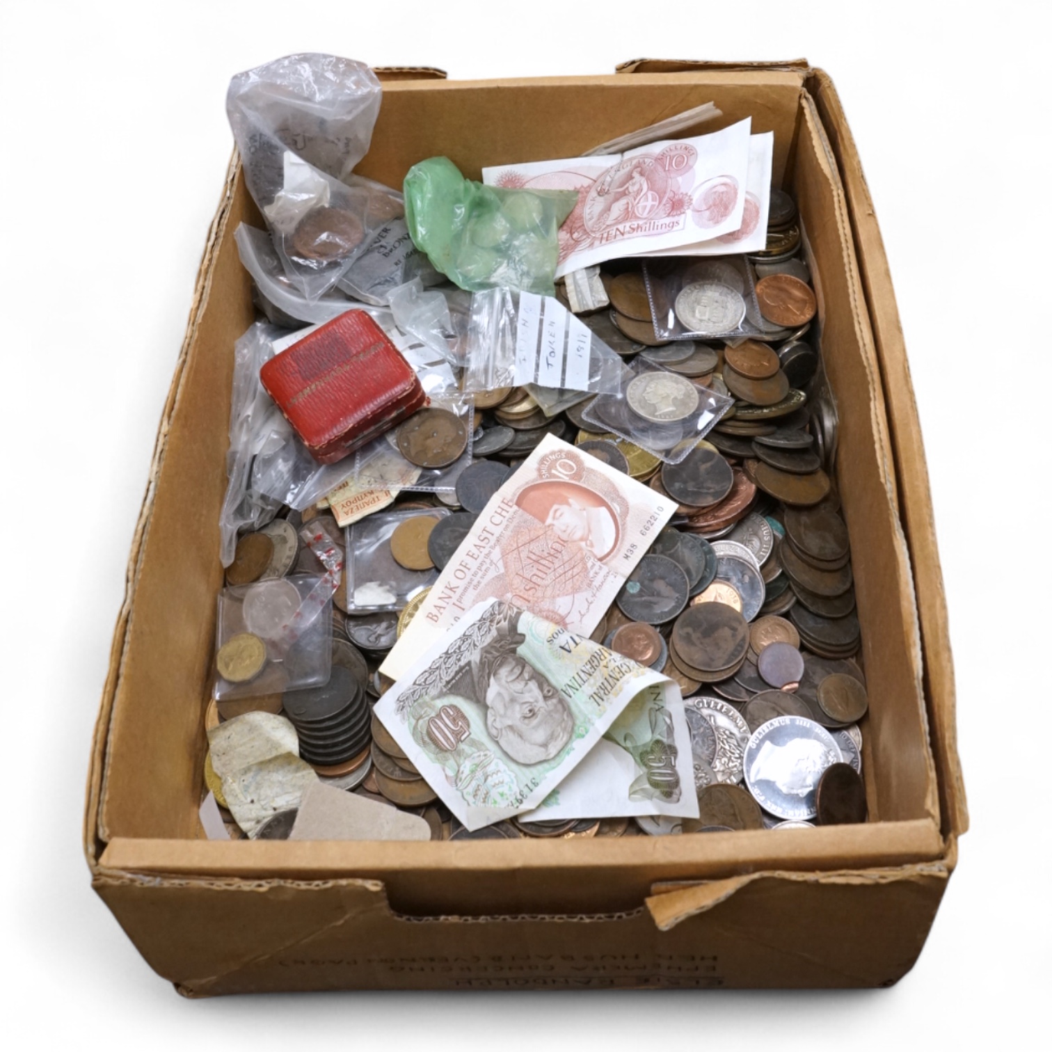 A large collection of mixed world coins, and replica coins
